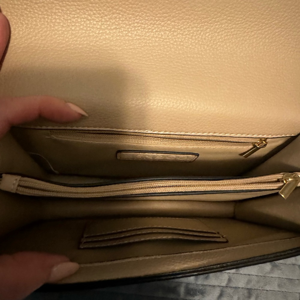 Purse - Picture 3 of 5